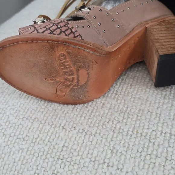 Freebird Brandy Pink Gladiator Sandals - Picture 3 of 8